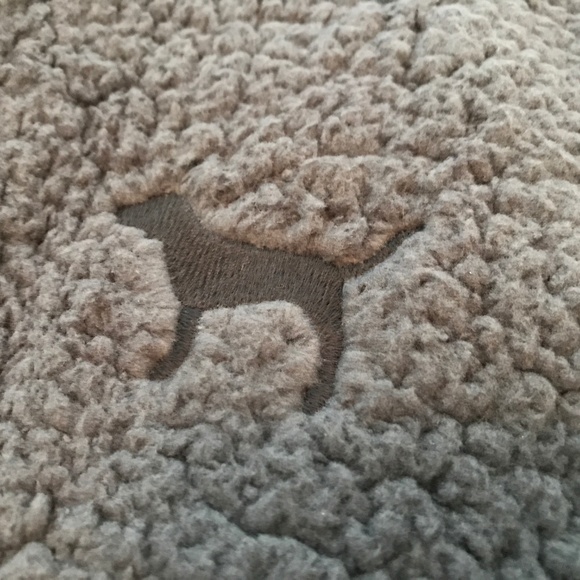 PINK Sherpa Fleece Vest New in Original Packaging - Picture 7 of 7